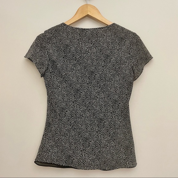 JONES NEW YORK Silk Black Cream Polka Dot Short Sleeve Blouse Women’s Size 10 - Picture 2 of 5